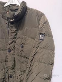 Giubbotto verde militare.