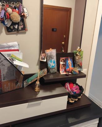 Mobile ingresso con specchio