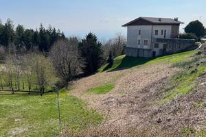 Lusiana terreno edificabile di circa 1.000 mq