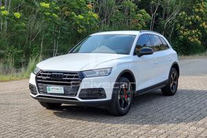 AUDI Q5 35 TDI quattro S tronic Business