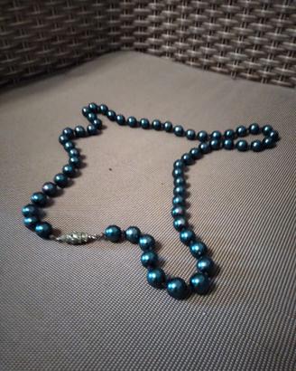 Collana di perle nere