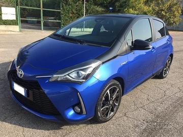 Toyota Yaris Trend "Blue Edition" bicolor Hybrid 5