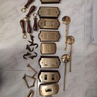 placche e oggetti in ottone