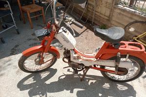 Ciclomotore Benelli 50 tre marce anni 80