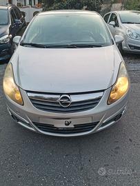Opel corsa 1.2 neopatentati