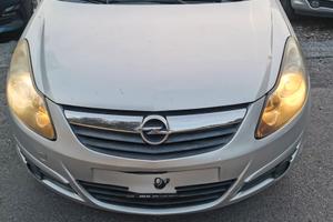 Opel corsa 1.2 neopatentati