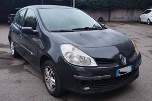 RENAULT CLIO 1.5DCI