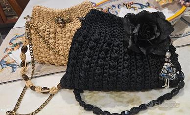 Borse fatte a mano all'uncinetto