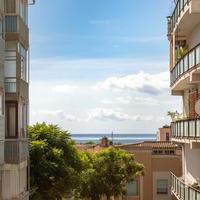 Trivano con scorcio mare e due bagni