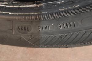 4 pneumatici estivi nuovi per AygoX