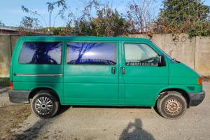 Volkswagen Transporter 2.4 D Caravelle