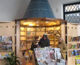 Vendita struttura in legno adibito a edicola