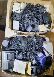 Alimentatori carica batterie telefoni