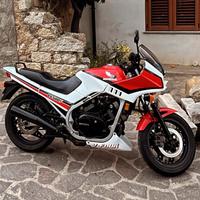 Honda VF 500 F