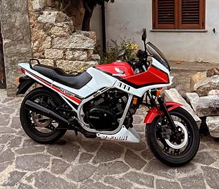 Honda VF 500 F