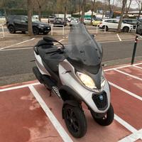 Piaggio mp3 400