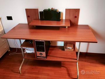 scrivania 