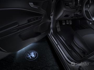 Luci di cortesia per portiera anteriore Logo Alfa 