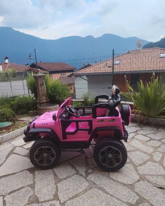 Jeep rosa elettrica