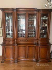 Mobile legno classico  in noce massiccia