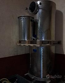 vaschette in acciaio per vino