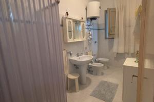 Vendita casa indipendente con area esterna