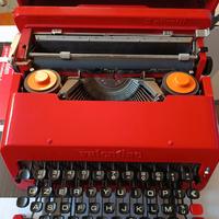 Macchina da scrivere Olivetti Valentine