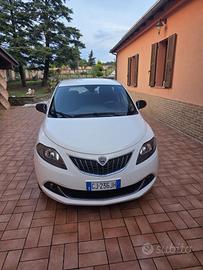 Lancia Ypsilon 1.0 FireFly 5 porte S&S Hybrid Ecoc