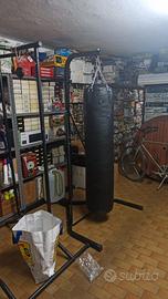 Saccone per Boxe con supporto a terra metallico