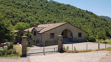 Quadrilocale con giardino + posto auto