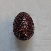 Uovo di drago bordeaux