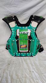 pettorina AXO pantaloni e maglietta 