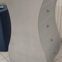 mobile con finti casetti