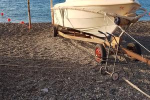 Motoscafo cabinato+carrello