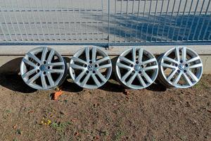 set 4 cerchi originali Volkswagen golf VI serie