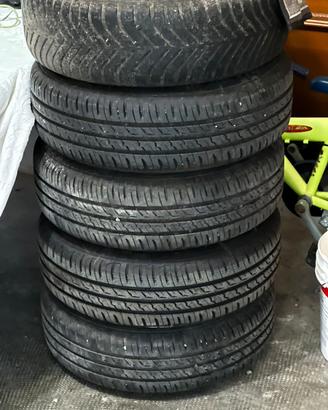 4 gomme 175/65 R14 T Bravuris fabbricazione 1025