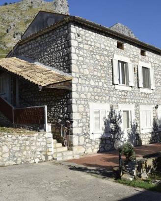 Villa di 135 m² con 5 locali a Ausonia
