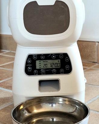 Distributore di cibo per cani/gatti