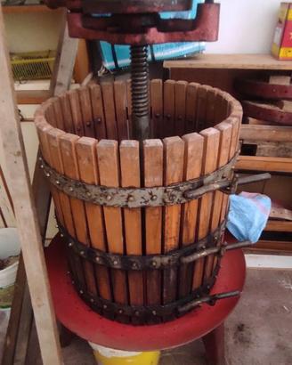 Attrezzatura per vino