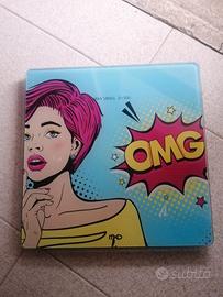 Bilancia nuovissima con illustrazione Pop