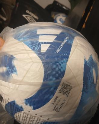 n.4 palloni Adidas misura 5