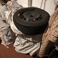 Cerchioni con pneumatici invernali 205x55xR16