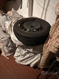 Cerchioni con pneumatici invernali 205x55xR16