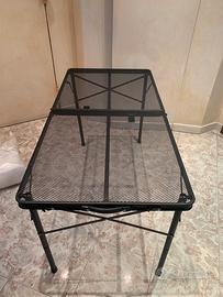 Tavolo da giardino in rete