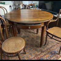 Sedie thonet e tavolo