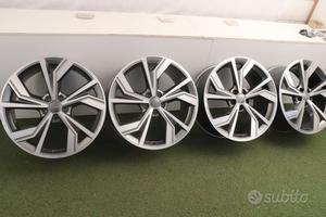 Cerchi in lega Audi Q4 Q5 Sportback E-Tron 20