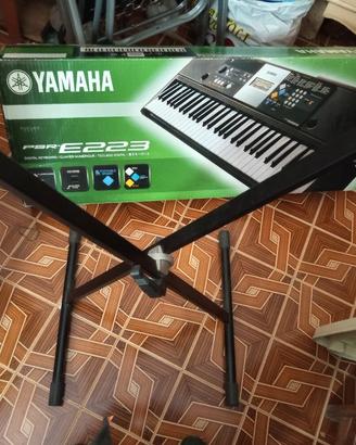 pianola nuova con supporto 