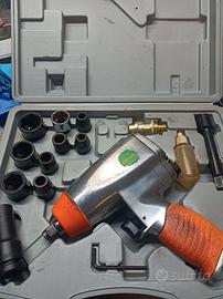 Pistola a percussione pneumatica smontagomme 