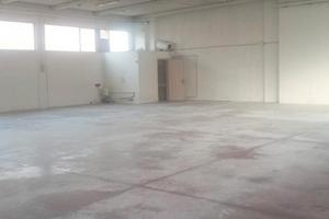 Capannone a uso artigianale o magazzino