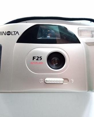 Fotocamera analogica compatta Minolta